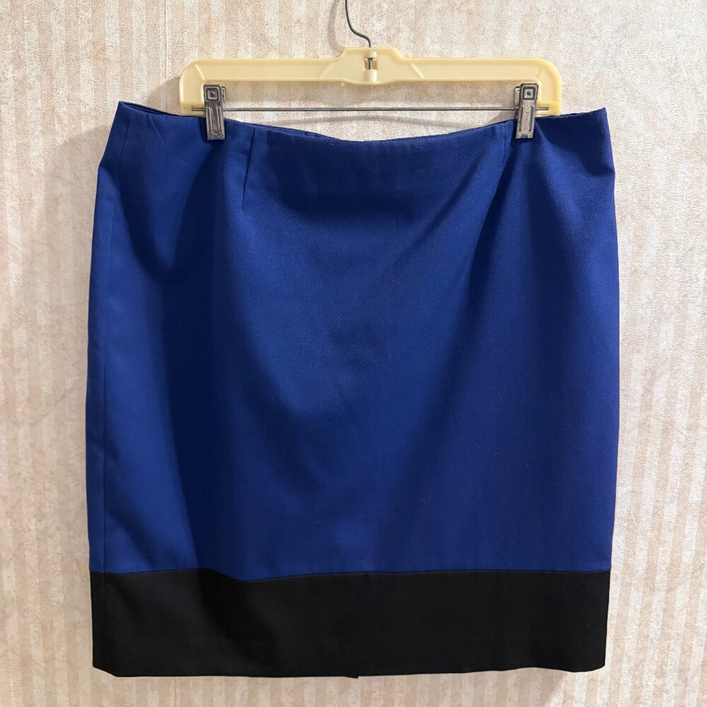 Jones Ware Stretch Chic Blue and Black Colorblock Skirt - Size 16
